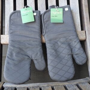 NWT Set of Two Figmint Charcoal Gray Oven Mitts 100% Cotton